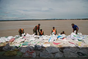 Cả làng An Lương thức trắng, quân dân một lòng giữa từng tấc đất