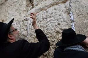 Chống hạn hán, Bộ trưởng Israel kêu gọi dân cầu mưa