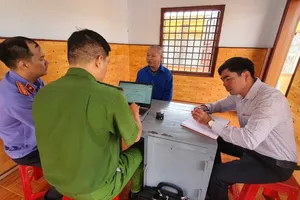 Dùng dao đâm gục nạn nhân rồi chở đến bệnh viện cấp cứu