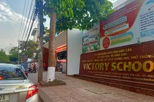 Yêu cầu báo cáo vụ nữ sinh bị hủy kết quả thi vì nộp học phí chậm