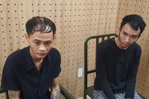 Nổ súng vào nhà người khác vì cãi nhau trên Facebook