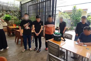 Thanh niên cướp giật giỏ xách của một phụ nữ trong quán nhậu ở Đắk Lắk