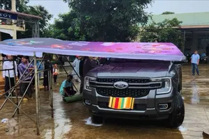 Vụ lùi ô tô cán chết 1 học sinh ở sân trường: Hiệu trưởng nói gì?