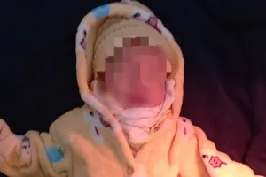 Tìm thân nhân cho bé trai bị bỏ rơi ven đường