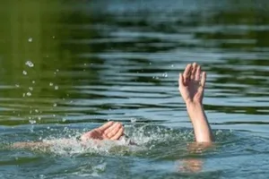 Rủ nhau ra hồ chơi, hai cháu bé 3 tuổi bị đuối nước tử vong