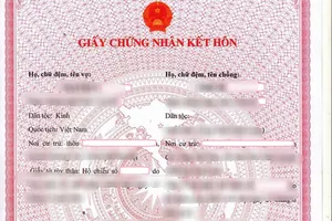 Chưa đủ 18 tuổi, em gái mượn giấy tờ chị gái để đi lấy chồng