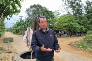 Người dân chặn xe chở đá thi công cao tốc vì sợ doanh nghiệp thất hứa