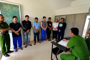 Nhóm áo đen đập phá quán phở ở Đắk Lắk là bảo vệ 1 quán bar ở Bình Dương 