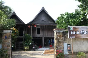 Hé lộ bí ẩn bộ dây thừng da trâu hơn 100 năm của vua voi