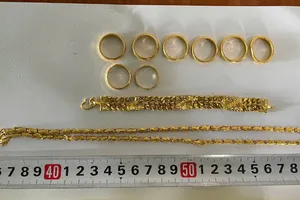 Trộm cắp vàng của hàng xóm, lén trả lại rồi đến công an đầu thú