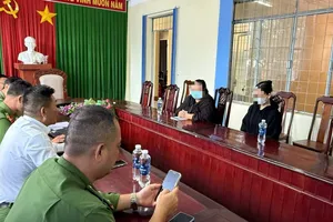 Hóng tin ở chợ liền đăng Facebook, 2 phụ nữ bị xử lý 