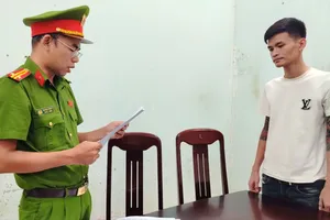 Thanh niên xăm trổ đánh phụ nữ mang thai bị bắt giam 