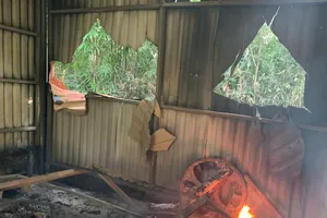 Cán bộ nhổ 10 ha cà phê trồng trái phép, trạm bảo vệ rừng bị đập phá