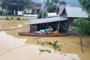 Đắk Lắk: Nước lũ đã giảm, tiếp cận được 8 người bị kẹt khi làm rẫy