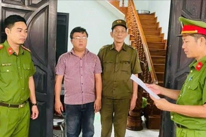 Khởi tố nguyên cửa hàng trưởng Cửa hàng xăng dầu Sông Hinh