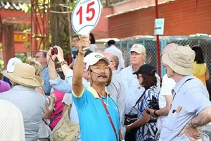 Cho mượn thẻ hướng dẫn viên du lịch bị phạt đến 15 triệu đồng