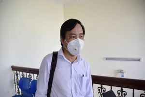 Hoãn xử phúc thẩm vụ kiện của ông Liên Khui Thìn vì VKS báo bệnh