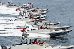 Iran nói không cho phép tàu chiến Mỹ đến gần hải phận