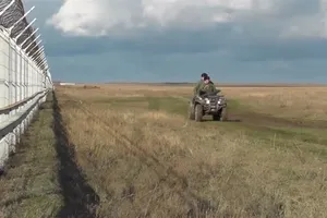 Nga dựng 60 km hàng rào an ninh dọc biên giới Crimea - Ukraine