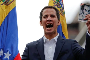 Ông Guaido cho quân đội Venezuela 7 ngày để đổi phe