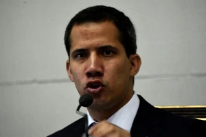 Ông Guaido nói có ‘quan hệ kín đáo’ với quân đội Venezuela