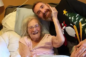 Cụ bà Anh đi qua dịch cúm Tây Ban Nha nhưng thua COVID-19