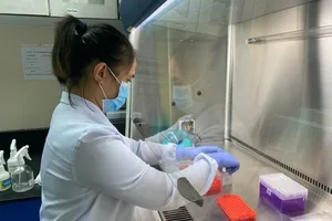 COVID-19: Philippines tăng 5 lần tiền thưởng bào chế vaccine