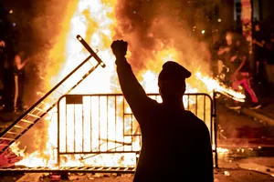 Báo Trung Quốc nói về bạo loạn sau vụ người da màu chết ở Mỹ