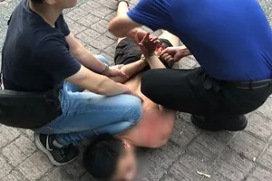 Cướp 3 cửa hàng tiện lợi, 1 người Việt bị bắt ở Đài Loan