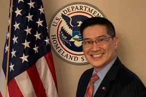 Luật sư gốc Việt được bổ nhiệm làm lãnh đạo ICE của Mỹ