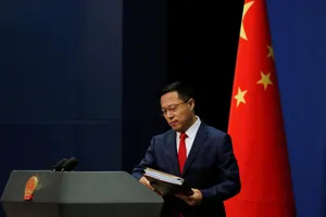 Bắc Kinh phản pháo việc Mỹ thu hồi thị thực người Trung Quốc