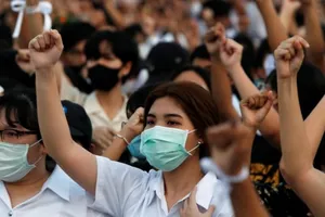 Thái Lan truy tố 2 học sinh trung học biểu tình