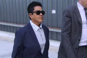 Úc: Bỏ buộc tội một phụ nữ gốc Việt vào giờ chót vụ nhét kim khâu vào dâu tây