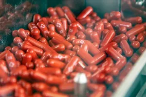 Thuốc uống giúp giảm 50% nguy cơ nhập viện và tử vong do COVID-19