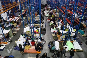 Ba Lan cáo buộc Belarus đưa người di cư trở lại biên giới sau khi dẹp lều trại