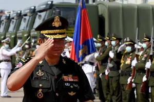 Ông Hun Sen muốn Mỹ vào cuộc vụ bằng cấp của con trai Hun Manet