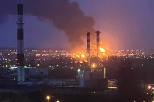 VIDEO: Cháy lớn ở kho dầu gần biên giới Nga-Ukraine