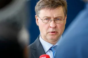 EU cảnh báo ‘rắn’ các nước thành viên chuyện thanh toán khí đốt Nga bằng đồng rúp