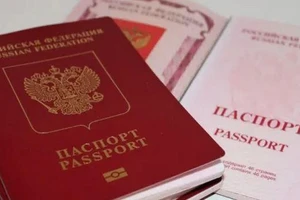 Nga bắt đầu cấp hộ chiếu cho người dân Ukraine ở các vùng Moscow kiểm soát