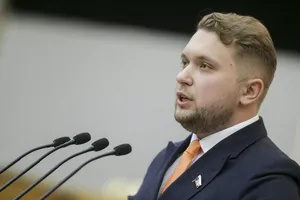 Phó Chủ tịch Hạ viện Nga đề xuất bán nhà máy các hãng xe đã rời Nga cho Trung Quốc