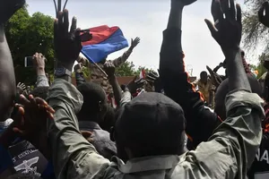 Niger: Phe đảo chính cáo buộc Pháp định không kích cứu tổng thống bị lật đổ