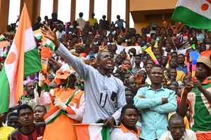 Đảo chính Niger: Lực lượng vũ trang được đặt ở mức báo động cao nhất; Hàng chục nghìn người biểu tình ủng hộ chính quyền