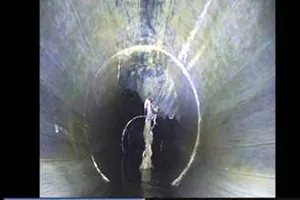 Sụp lở kinh hoàng dưới đáy kênh Nhiêu Lộc-Thị Nghè