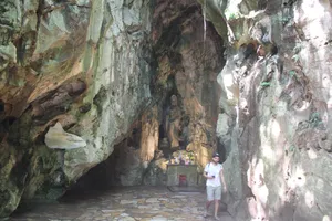 Chiêm ngưỡng di sản ma nhai độc đáo trong lòng hang động ở Đà Nẵng