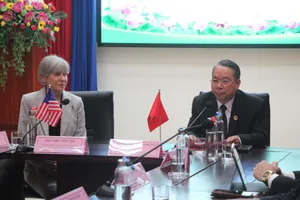 Trung tâm tư pháp Liên bang Hoa Kỳ làm việc với TAND cấp cao tại Đà Nẵng