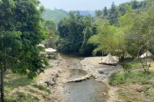 Bê tông hóa sông, suối để làm du lịch ở Đà Nẵng