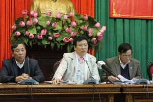 Người lao động lo lắng thái độ của bác sĩ khi đi khám bằng BHYT