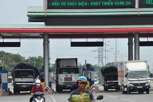 Bộ trưởng Thăng đề nghị lùi thời gian tăng phí BOT đường bộ