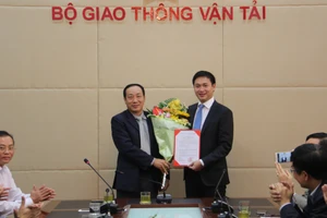 Thư ký ông Đinh La Thăng làm phó tổng cục trưởng Tổng cục Đường bộ