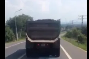 Đề nghị xử lý xe tải chạy chậm trên đường